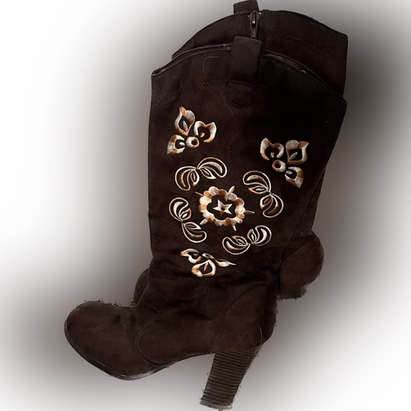 Vintage Ellemeno size 8 brown suede dress boots. Early 1990’s. Embroidered. EUC. - Picture 10 of 16